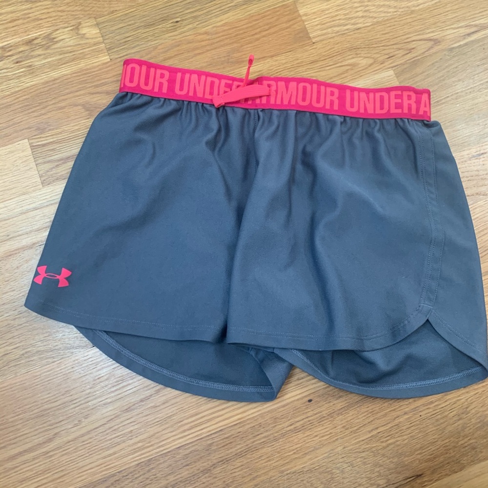 PINK AND GRAY UNDER ARMOUR SHORTS SIZE KIDS XL